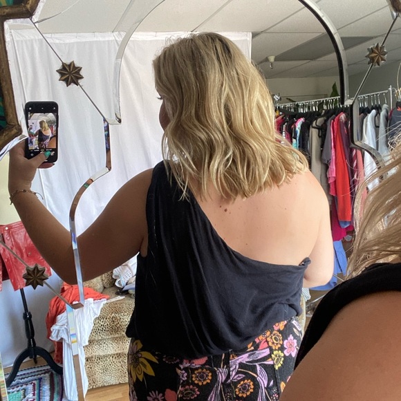 free people black one shoulder cropped tank - Picture 2 of 4